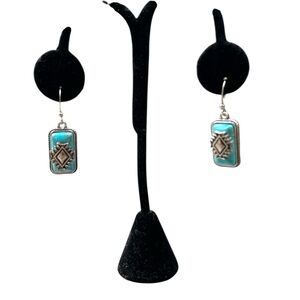 Earrings Dangling Pendant Turquoise Pierced